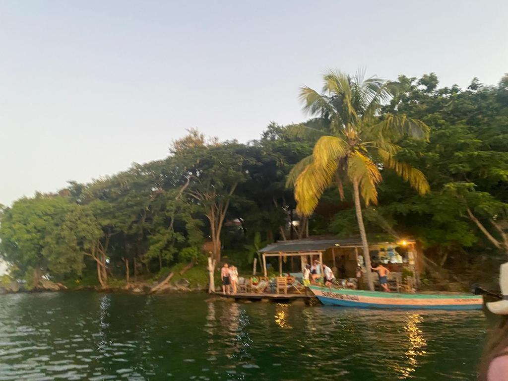 Butterfly Space- A Non-Profit Eco-Lodge Nkhata Bay Exterior foto