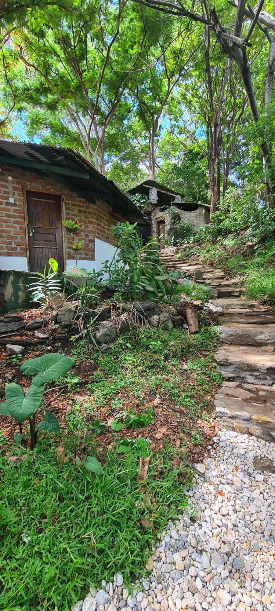 Butterfly Space- A Non-Profit Eco-Lodge Nkhata Bay Exterior foto